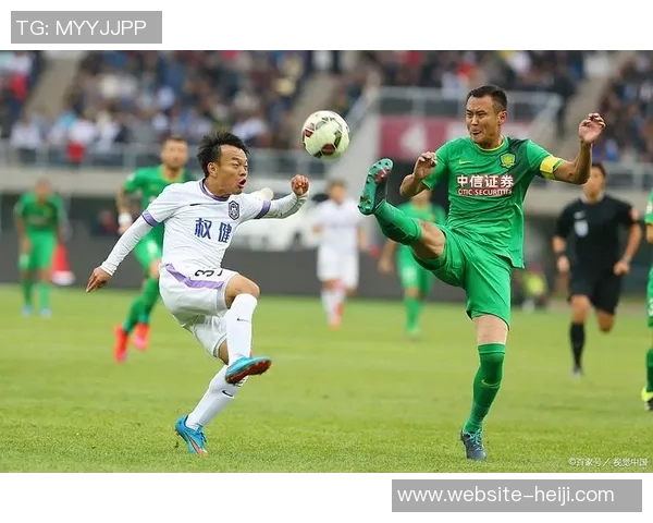 蒂华纳与桑托斯拉古的激烈对决揭示了球队实力与战术的较量 蒂华纳与桑托斯拉古的激烈对决揭示了球队实力与战术的较量